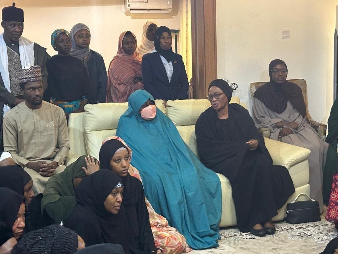 VIDEO: Oluremi Tinubu, Govs’ Wives Pay Condolence Visit to Aisha Buhari