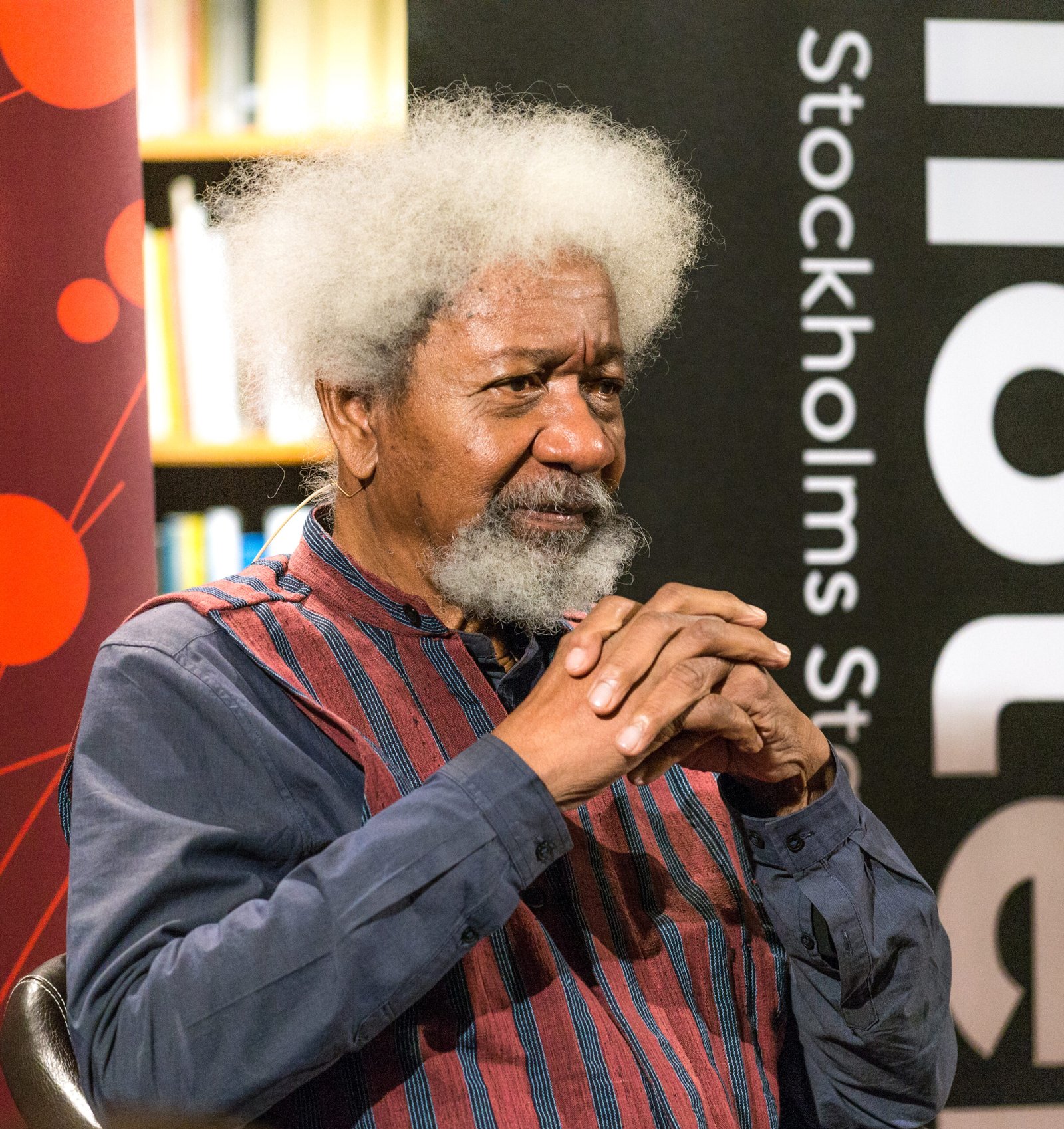 U.S. Revokes Visa of Nobel Laureate Wole Soyinka